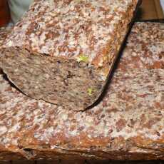 Przepis na Pyszny chleb z ziarnami na zakwasie