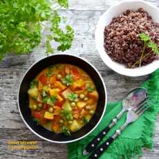 Przepis na Curry z batatem, dynią, ananasem i czerwonym ryżem