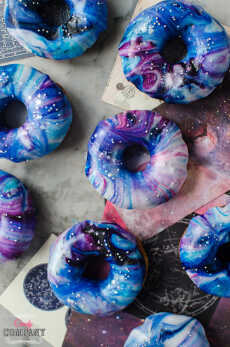 Przepis na Galaxy donuts – kosmiczne pączki!