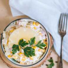 Przepis na Sałatka z selerem konserwowym, ananasem i szynką