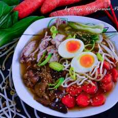 Przepis na RAMEN Z KURCZAKIEM, PAK CHOI I SHITAKE