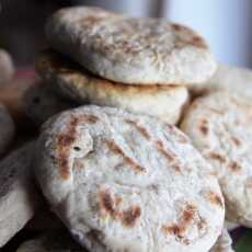 Przepis na Sezamowe placki chlebowe