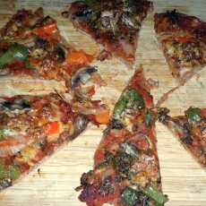 Przepis na Dietetyczna pizza na spodzie z mąki orkiszowej ;)