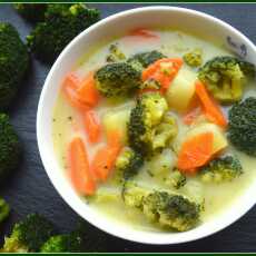 Przepis na Zupa brokułowa z masełkiem