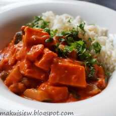 Przepis na Czerwone curry z batatami i pieczarkami