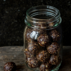 Przepis na Energy balls z kakao i orzechami laskowymi