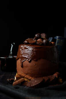 Przepis na Dekadencki tort czekoladowy
