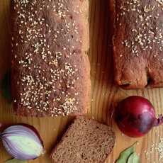 Przepis na Chleb orkiszowy z cebulką i ziołami / Spelt Bread with Onion and Herbs