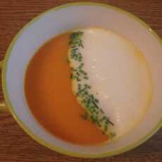 Przepis na Zupa krem z marchewki z mleczną pianką i szczypiorkiem
