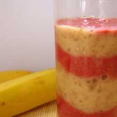 Przepis na Mrożone truskawki + banan + siemię lniane + sezam