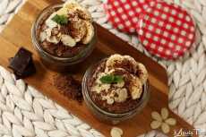 Przepis na Czekoladowy pudding chia z migdałami jako fit deser