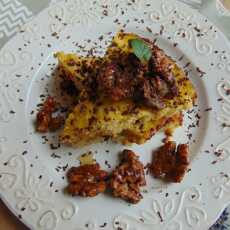 Przepis na Omlet z komosą ryżową, orzechami i miodem lipowym.