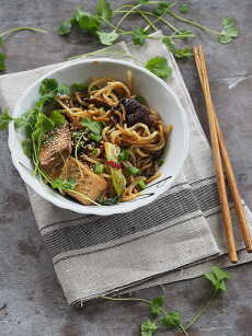 Przepis na Ramen stir fry z tofu, shitake, pak choy…Przepis na weekend!