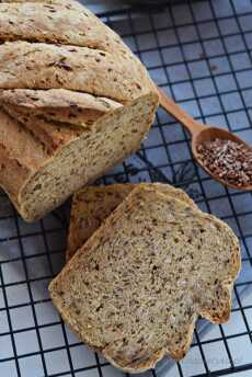 Przepis na Domowy chleb ze świeżo zmielonym siemieniem lnianym