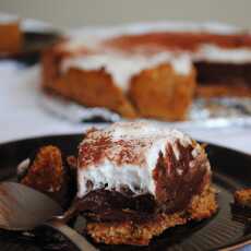 Przepis na Wegańska orzechowa tarta z kremem czekoladowym i bitą śmietaną