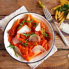 Przepis na Makaron z chorizo i sosem fasolowo - pomidorowym