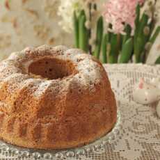 Przepis na Babka drożdżowa gryczano - miodowa. Bezglutenowa babka gryczano - tapiokowa z miodem i bakaliami.