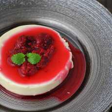 Przepis na Panna cotta z sosem 