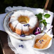 Przepis na Babka miodowo - fiołkowa