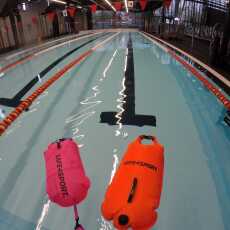 Przepis na Test dmuchanych bojek pływackich – Safe4Sport