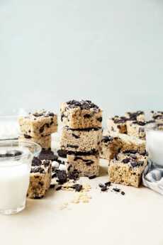 Przepis na Brown Butter Cookies and Cream Rice Krispie Treats