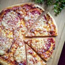 Przepis na Pizza z salami 