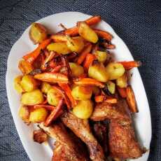 Przepis na Kurczak pieczony z ziemniakami i marchewką