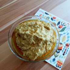 Przepis na Hummus z oliwkami i anchois