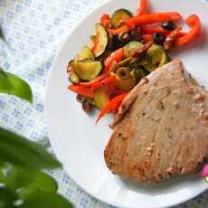 Przepis na Stek z tuńczyka z warzywami