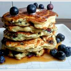 Przepis na Amerykańskie pancakes z jagodami