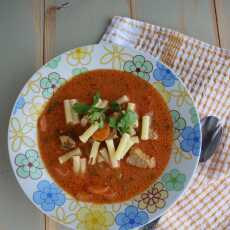 Przepis na Zupa pomidorowa z karkówką i makaronem :)