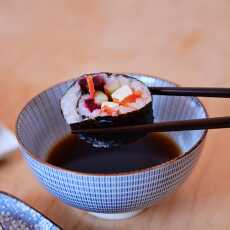 Przepis na Wegańskie sushi z burakiem i wędzonym tofu