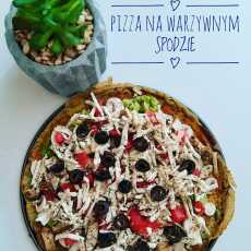 Przepis na PIZZA NA WARZYWNYM SPODZIE