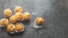 Przepis na Muffiny z parmezanem i sezamem