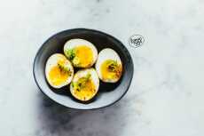 Przepis na How to Make the Easiest Ramen Eggs