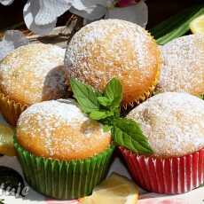 Przepis na Cytrynowo-miętowe muffinki z sokiem jabłkowym