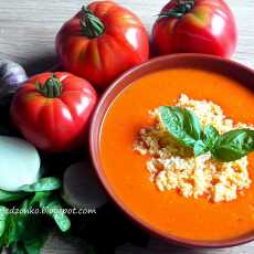 Przepis na Zupa krem ze świeżych pomidorów z kuskusem i ziołami
