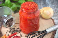 Przepis na Paprykowo-pomidorowy sos do makaronu