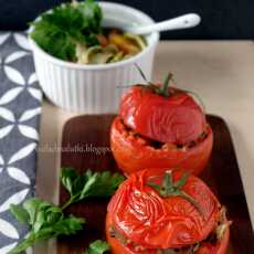 Przepis na Jarski obiad na lato - pieczone pomidory z kalafiorem i soczewicą / O podróży...