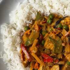 Przepis na Żółte curry z kurczakiem i warzywami oraz ryżem basmati