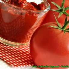 Przepis na Gęsty przecier pomidorowy.