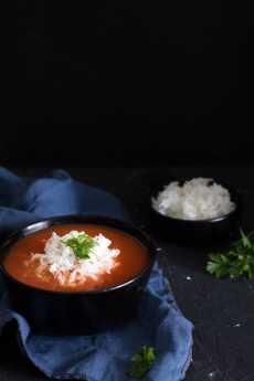 Przepis na Wegańska zupa pomidorowa ze świeżych pomidorów