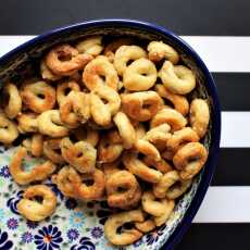 Przepis na Taralli pugliesi con semi di finocchio/peperoncino