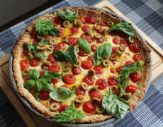 Przepis na Pomidorowa tarta z oliwkami i bazylią
