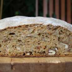 Przepis na Chleb z orzechami włoskimi i marchewką