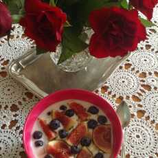 Przepis na Jogurt z figami i borówką / yoghurt with figs and berries