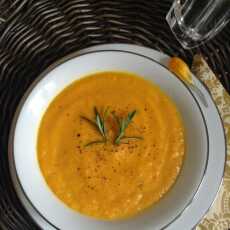 Przepis na Zupa krem z marchewki i żółtej papryki z rozmarynem / carrot and yellow pepper soup with rosemary