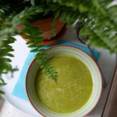 Przepis na Zupa z zielonego groszku i mięty