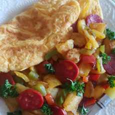 Przepis na Omlet z ziemniakami i chorizo na szybki lunch