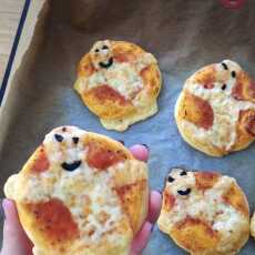 Przepis na Przekąska na Halloween - mini pizza duszki